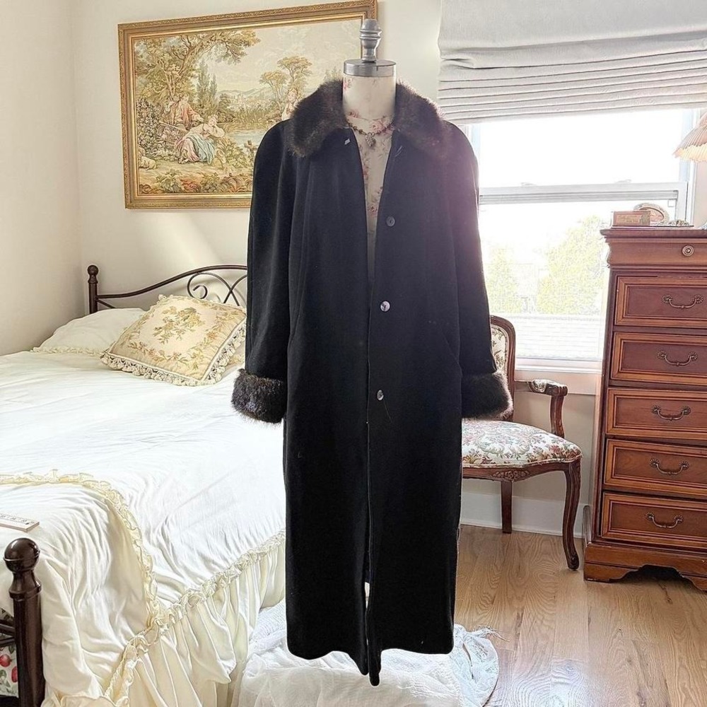 vintage black wool coat  90s jad petite long black 100%‎ wool
